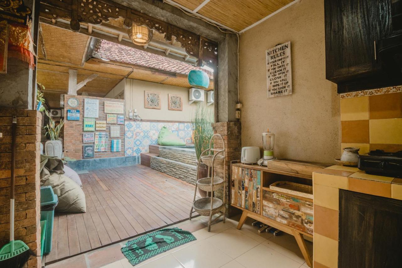 Apartamento Samblung Mas House Denpasar Exterior foto