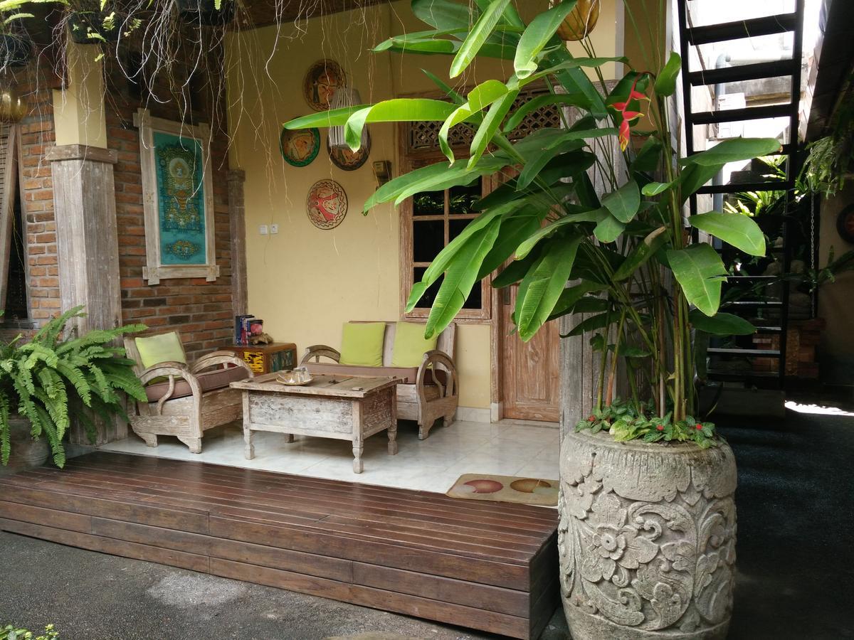 Apartamento Samblung Mas House Denpasar Exterior foto